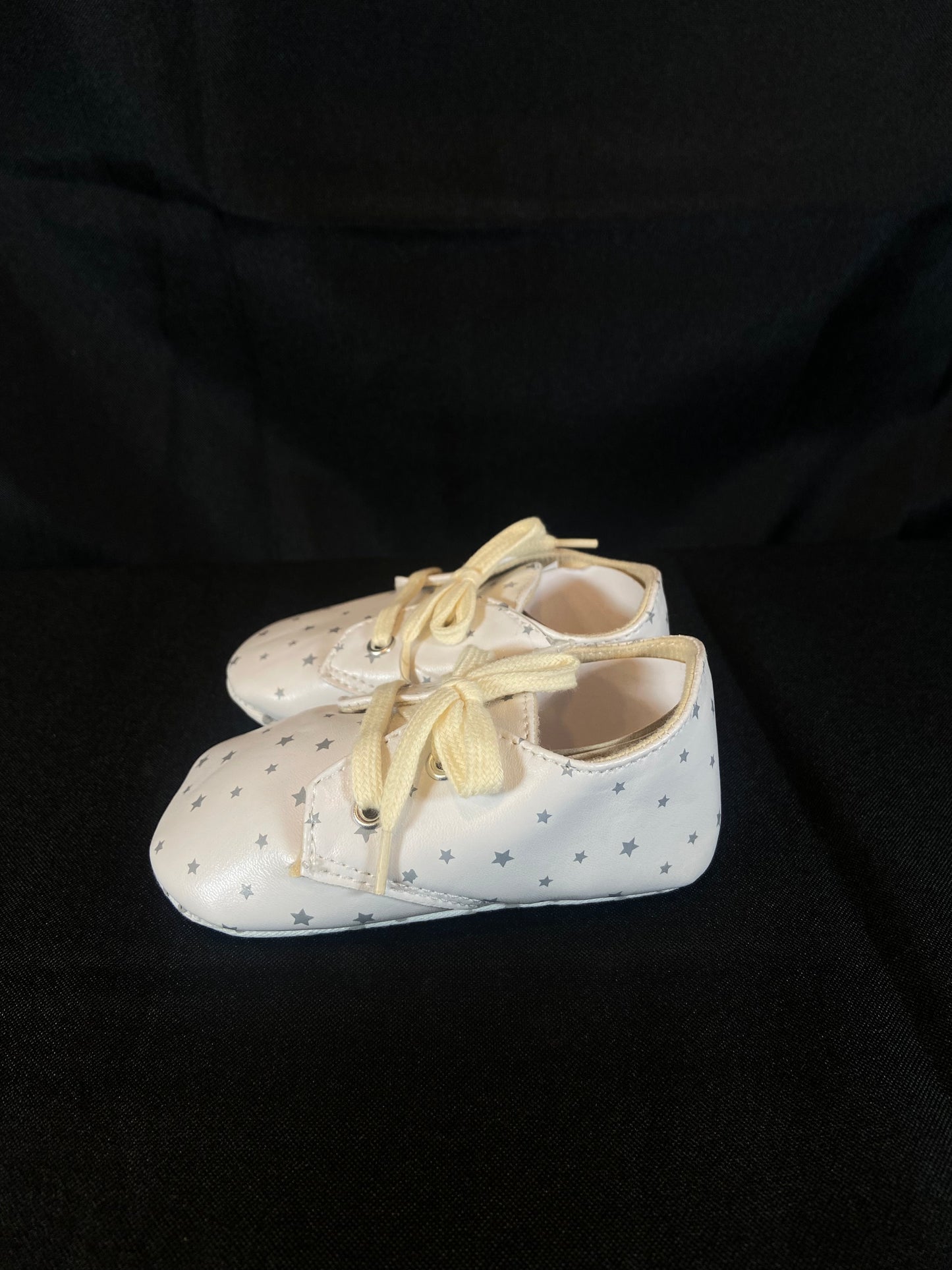 White Toddler Leather like Shoes with Gray Stars size 9-12 months NWT