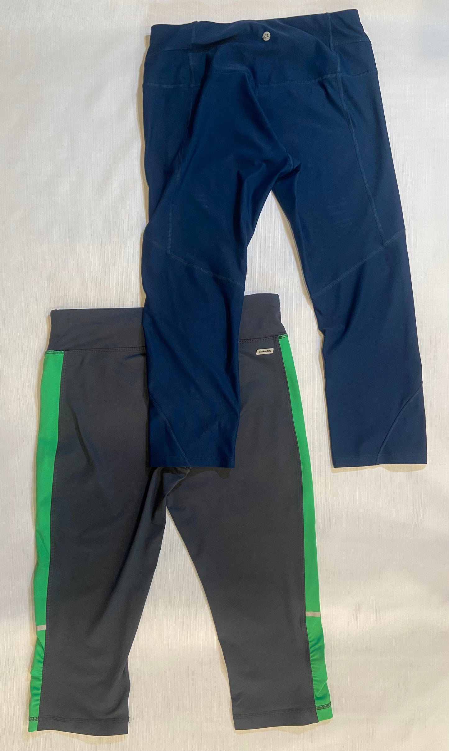 Lot of 3- Apana & Danskin Capri Athletic Leggings Women size Medium