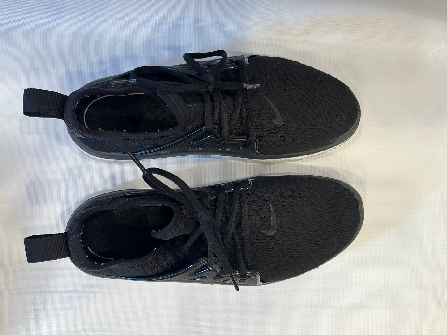 Nike Black Slip on & Tie Sneaker Men size 11