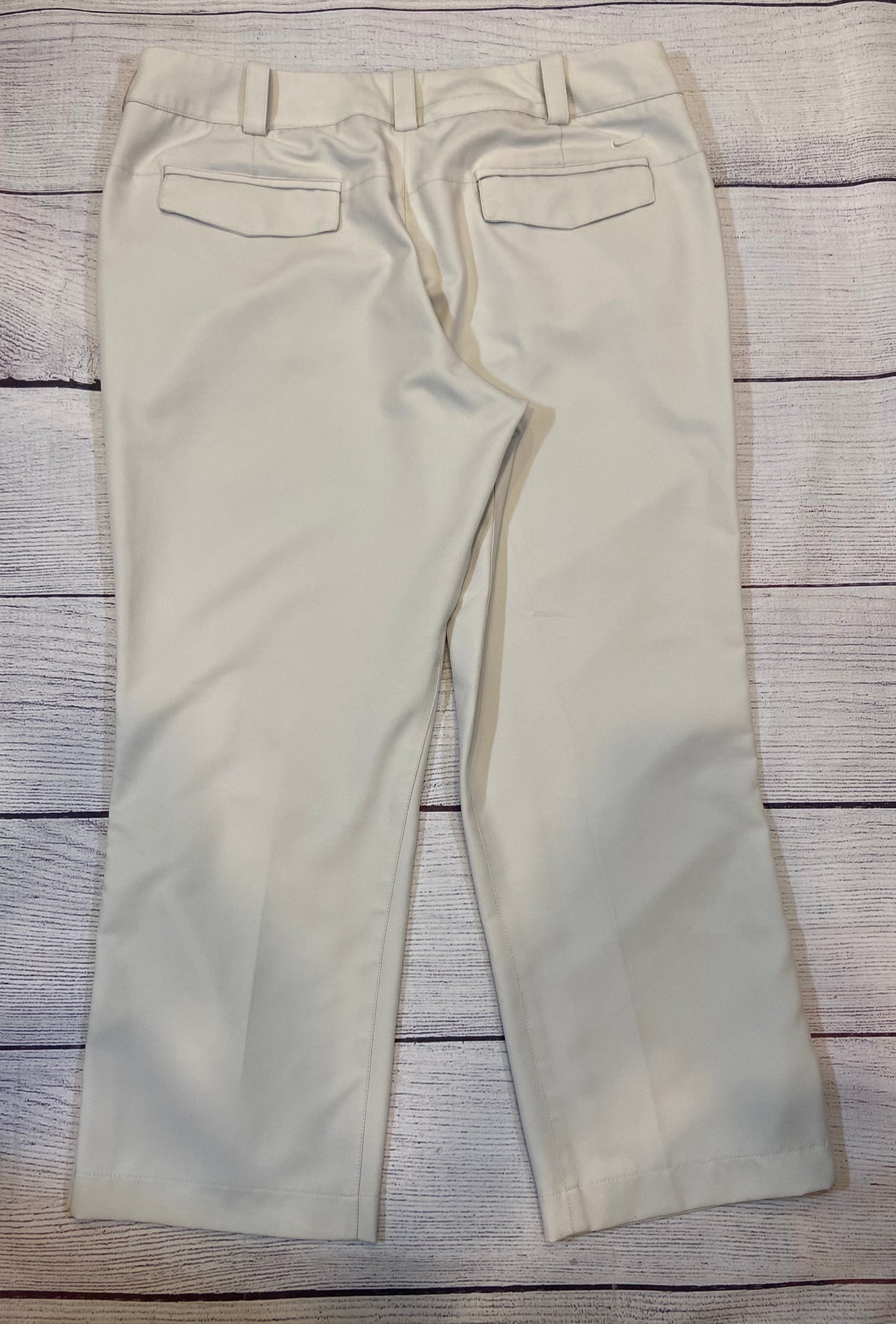 Nike Golf Tour Performance Womens Khaki Dr-Fit Capri Pants size 6