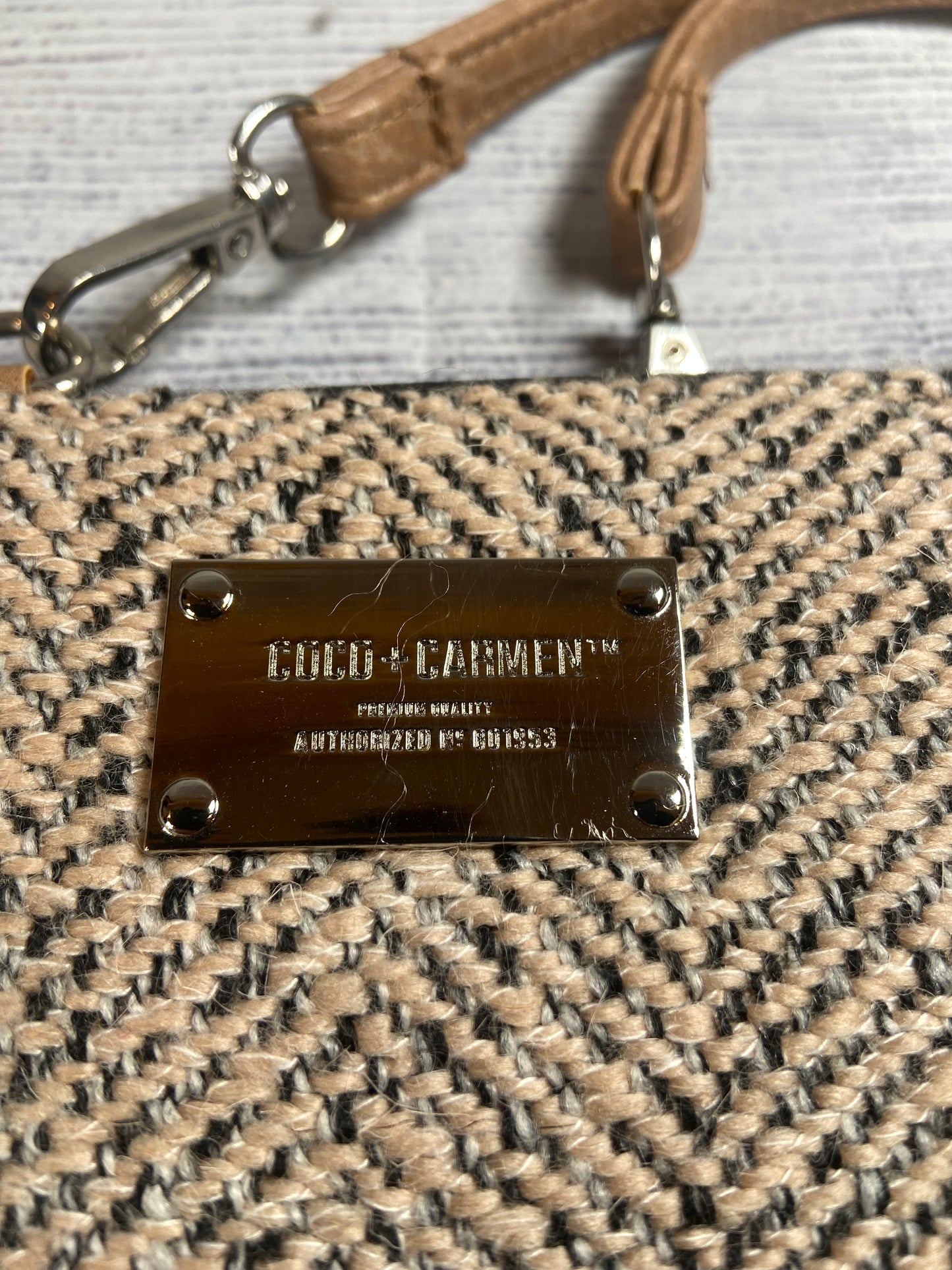 Coco + Carmen Tan Crossover Purse Zipper Closure