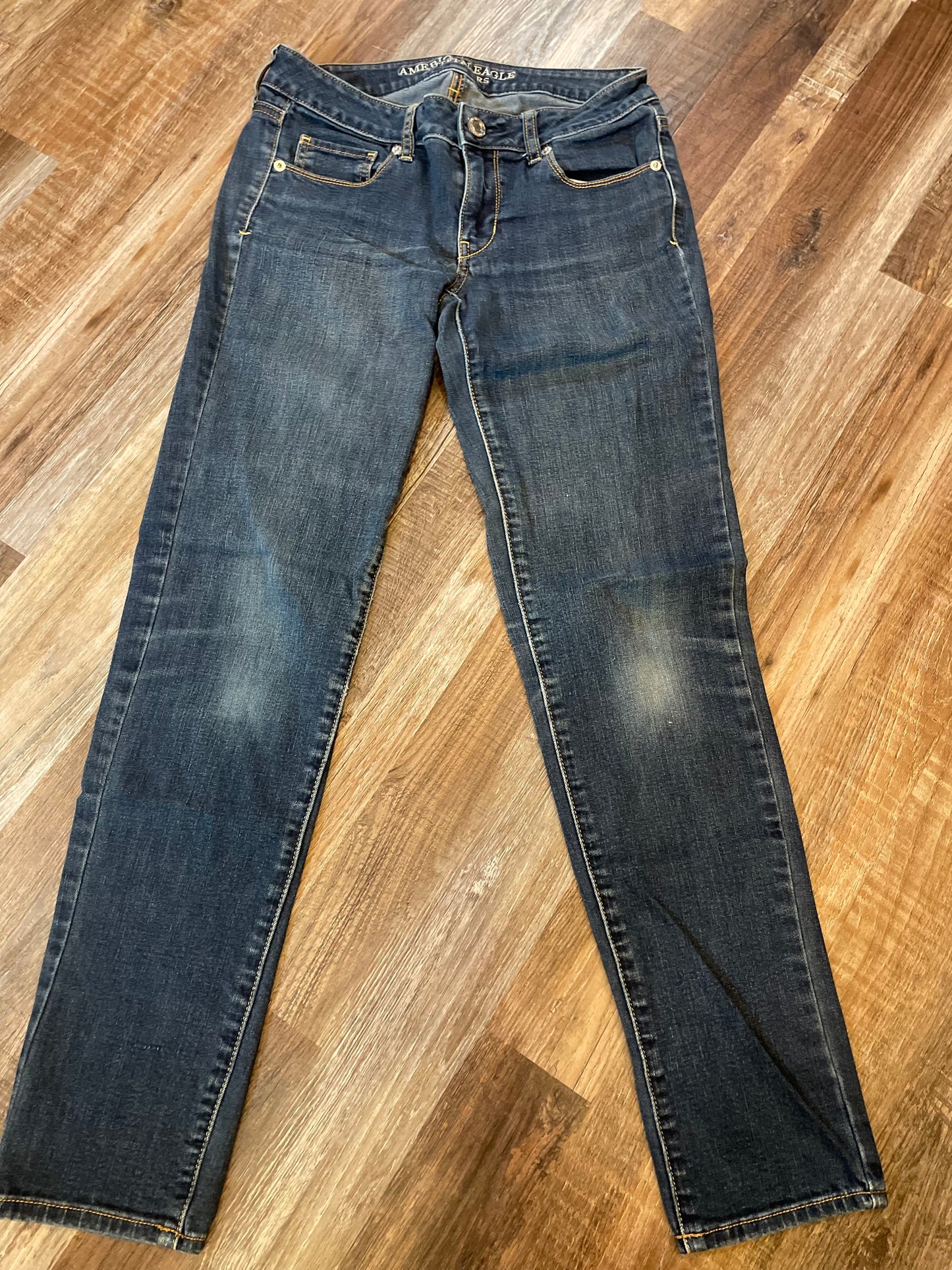 American Eagle Skinny Women’ jeans size 6