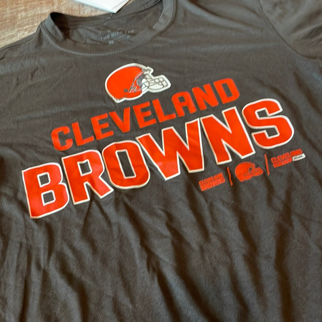 NFL NIKE Cleveland Browns NWT Short Sleeve Adult Shirt size small