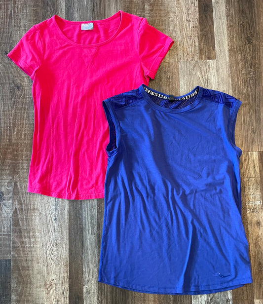 Lot of 2- Active Short Sleeve Shirts Saucony & Danskin Womens size Small