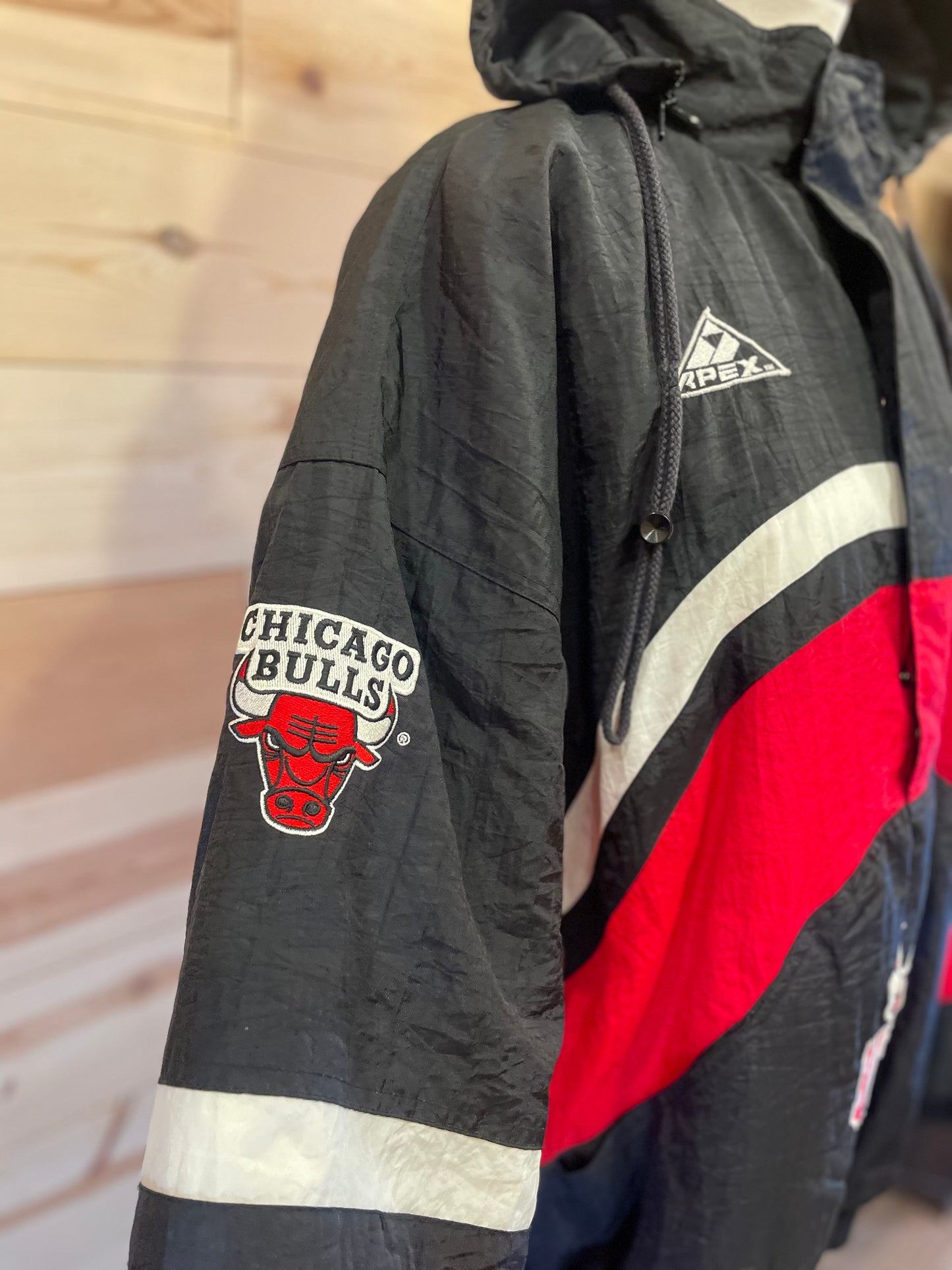 Chicago Bulls APEX Retro Embroidered RARE Adult Coat Size XLarge