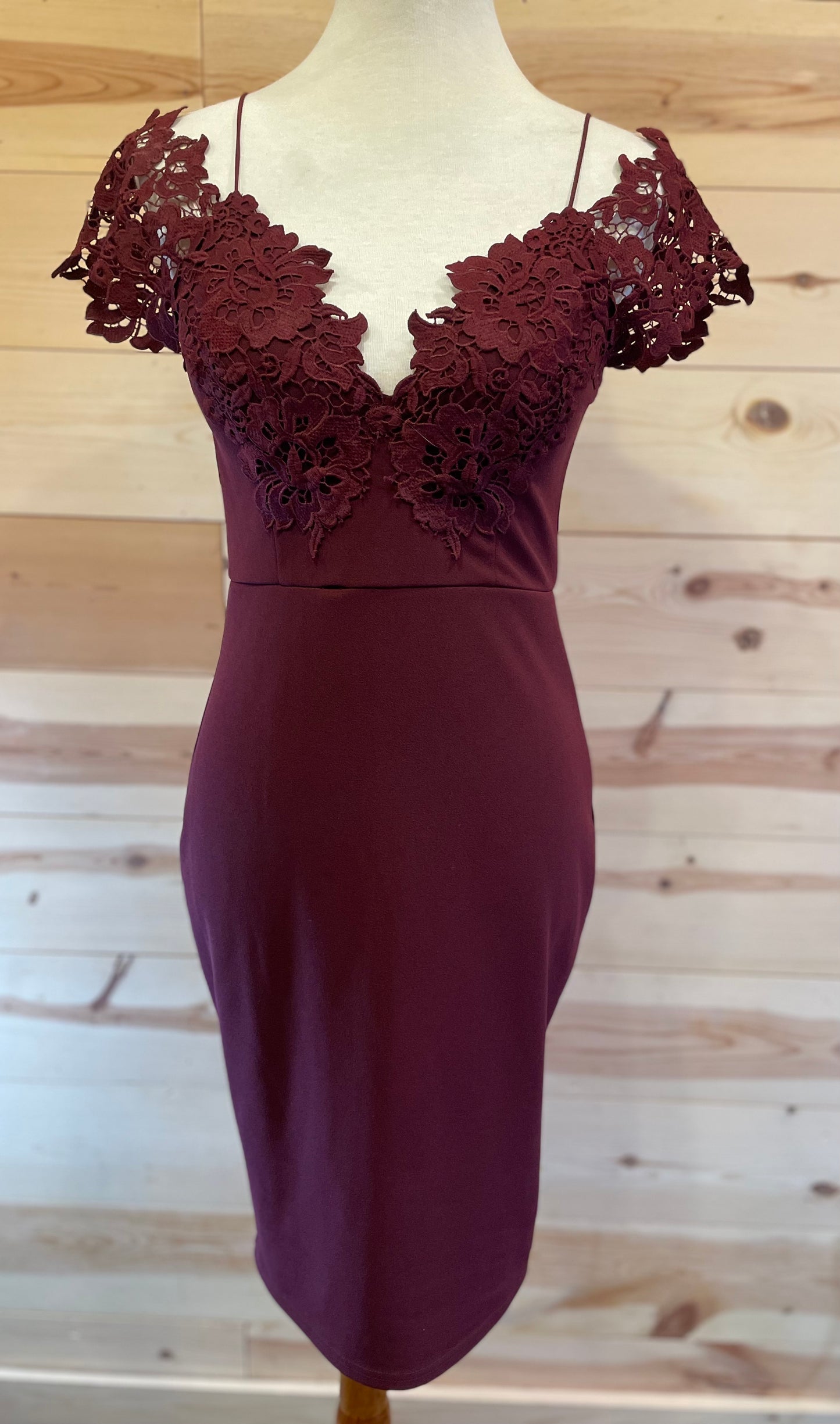 Entry Purple Short Bodycon Dress Strappy Lace size Medium