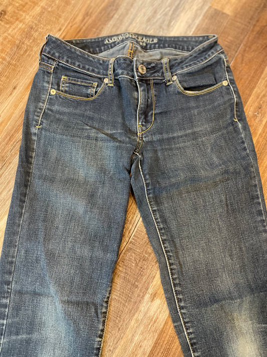 American Eagle Skinny Women’ jeans size 6