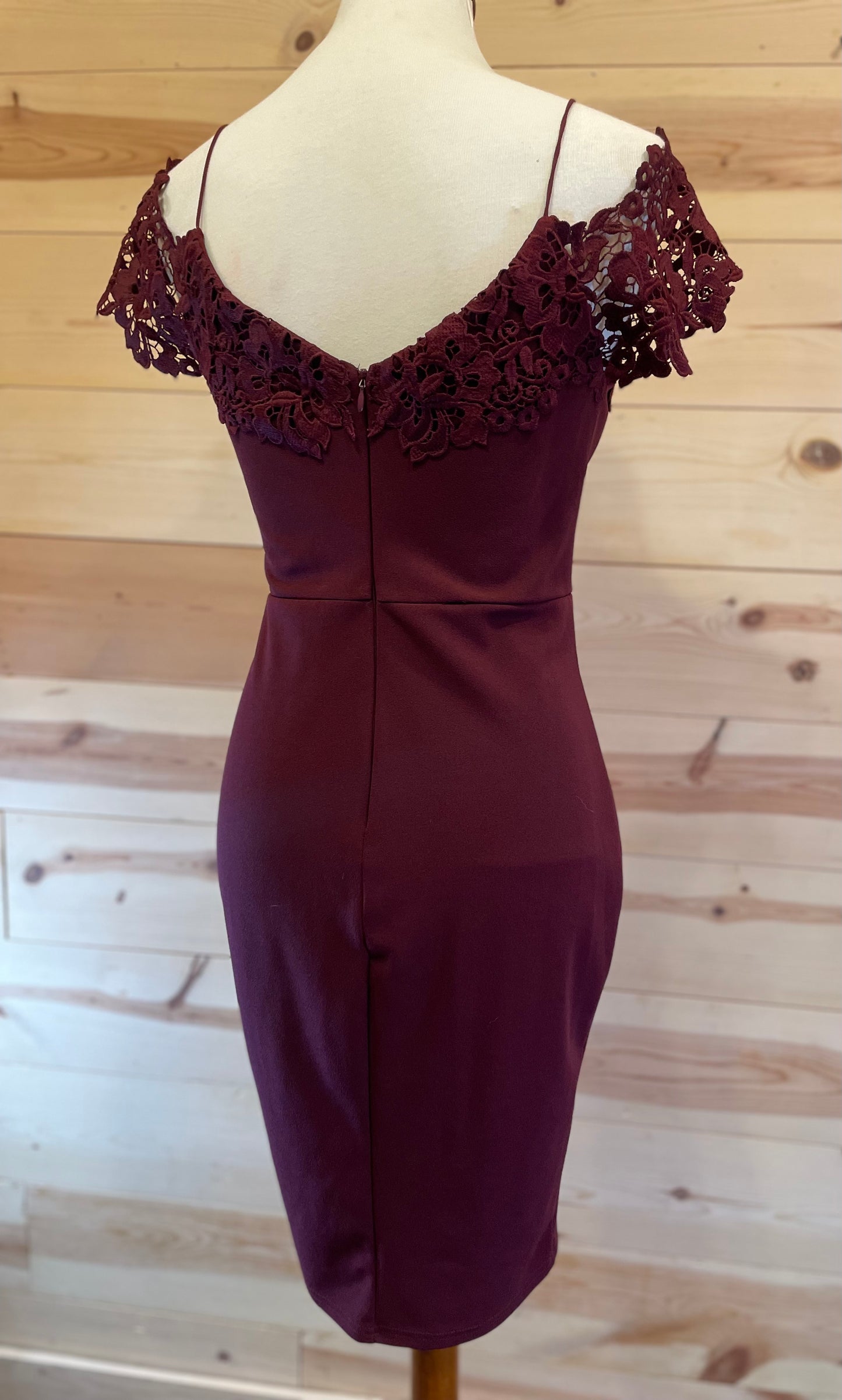 Entry Purple Short Bodycon Dress Strappy Lace size Medium