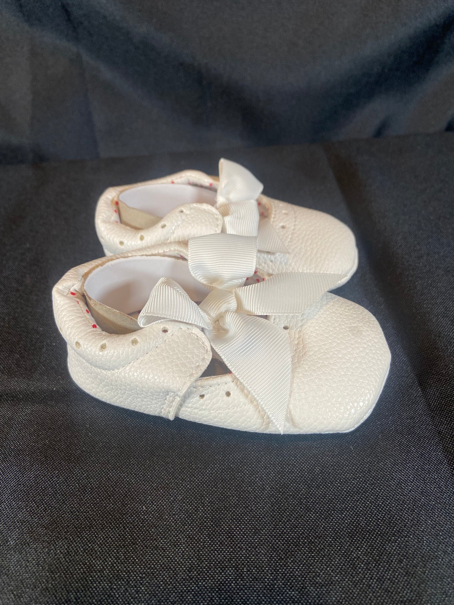 White Cloth Toddler shoes with white bow NWT size 18 months