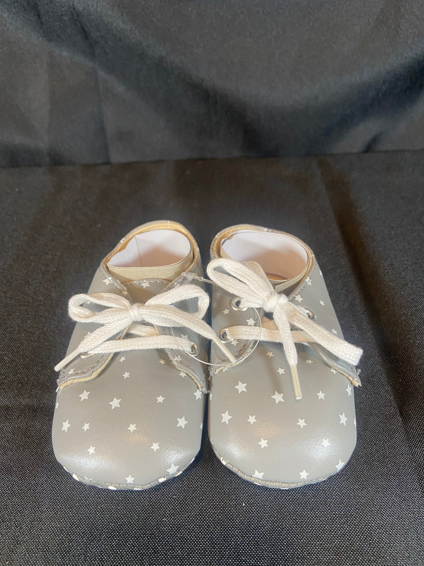 Gray Leather like Toddler Tie Shoes w/white stars NWT size 3-6 months