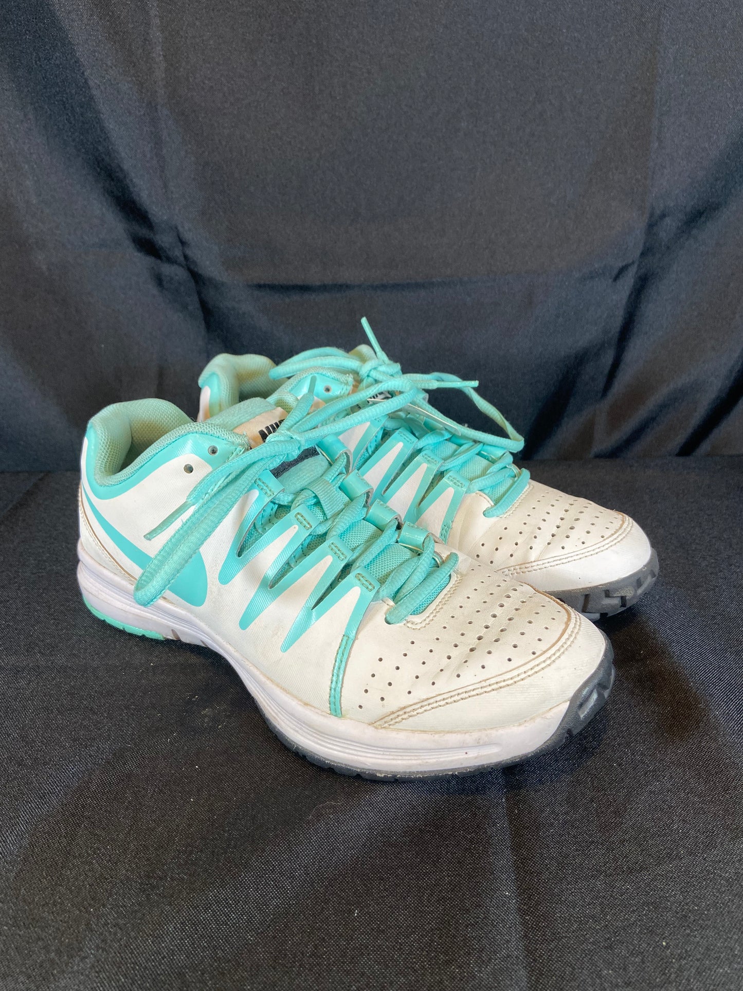 Nike Vapor-Court Basketball Sneakers White/Teal Women size 7.5