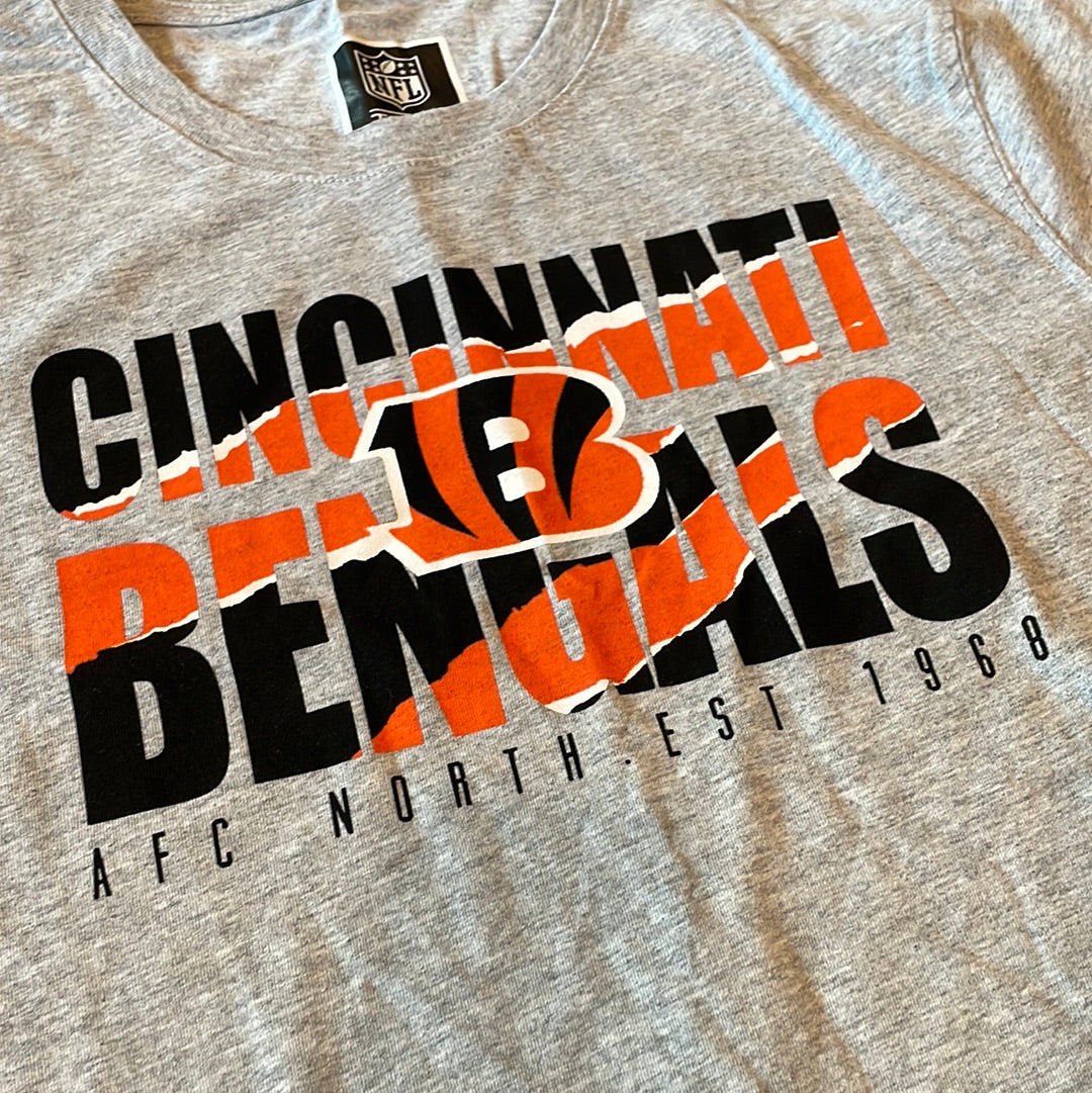 NFL Cincinnati Bengals NWT Grey Short Sleeve Shirt Adult Medium