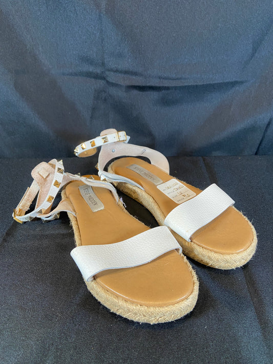 Steve Madden Leather Studded White & Tan Strappy Sandals Women Size 6