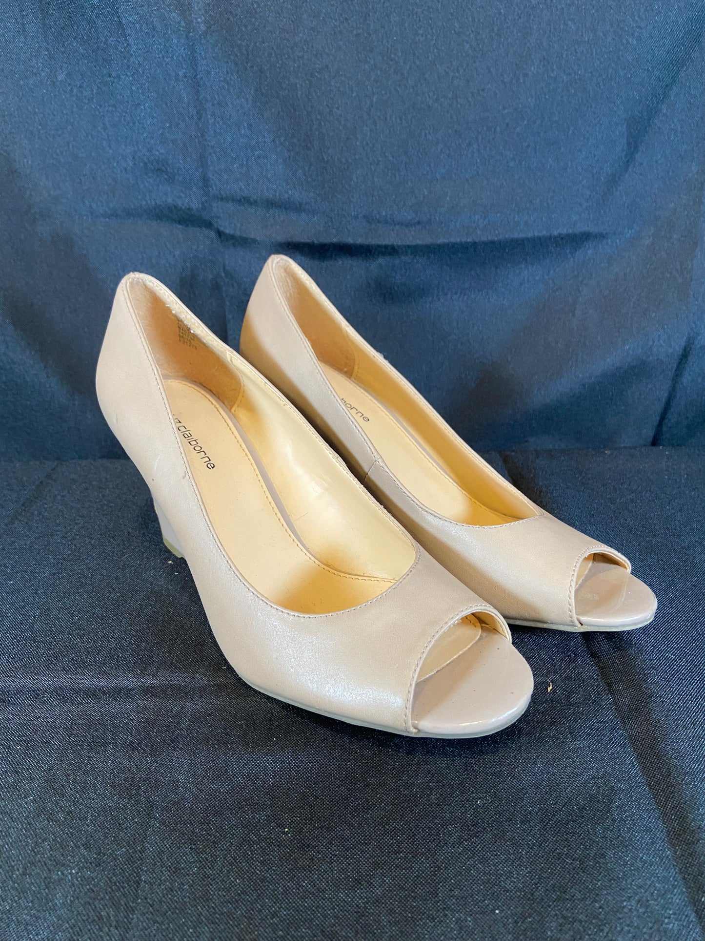 Liz Claiborne Tan Wedge Sandals Women size 6.5