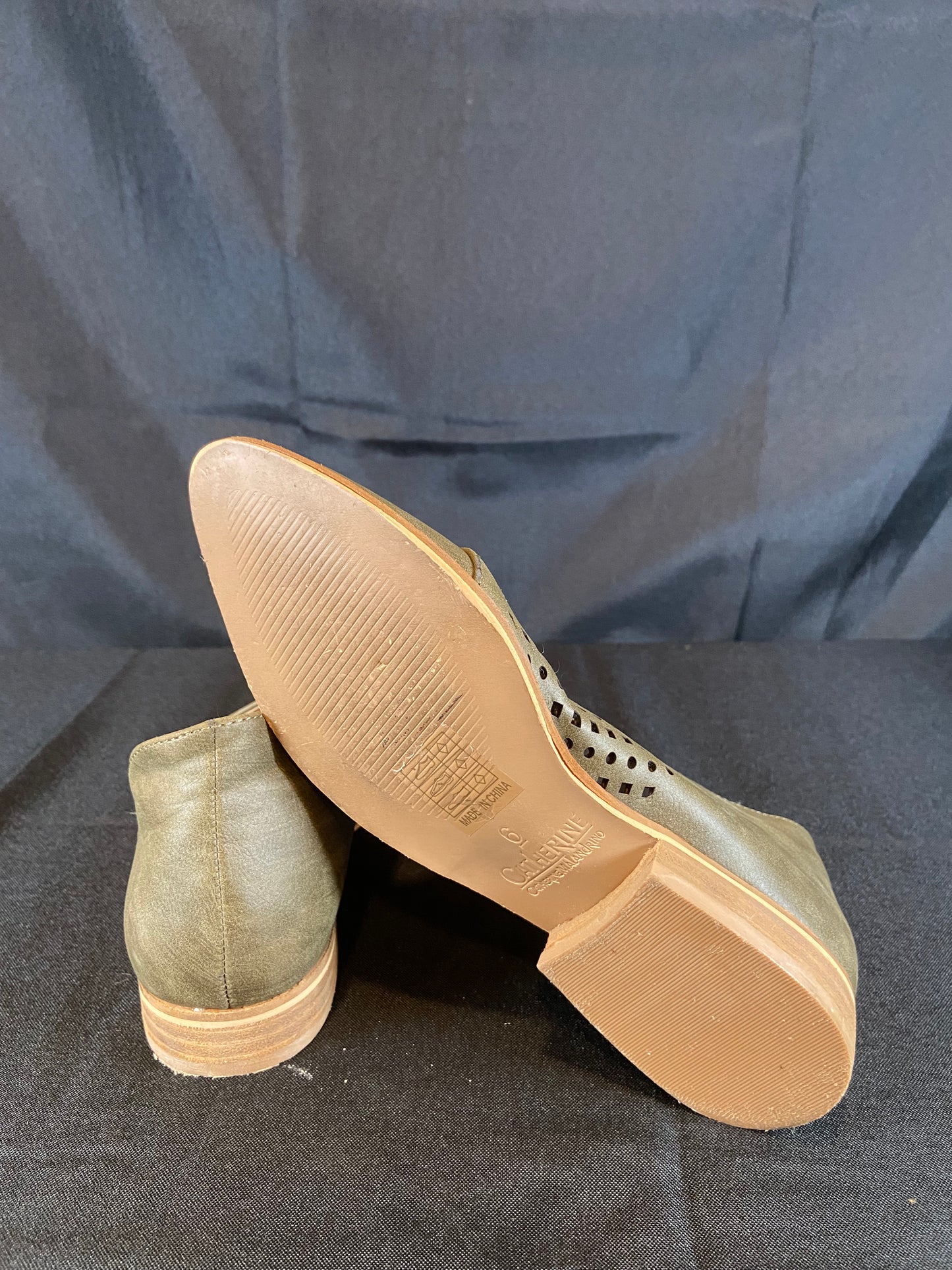 Seychelles Green Suede Flat Slip On Shoes Women size 7.5