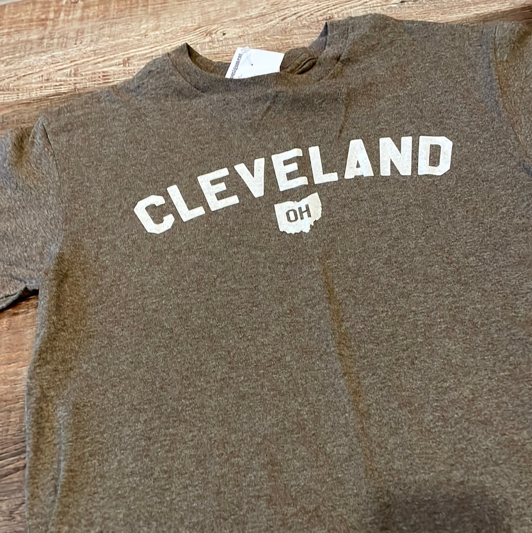 Cleveland OHIO brown short sleeve shirt adult small