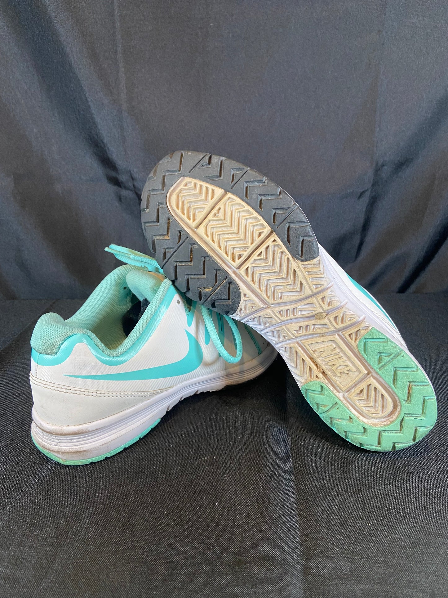 Nike Vapor-Court Basketball Sneakers White/Teal Women size 7.5