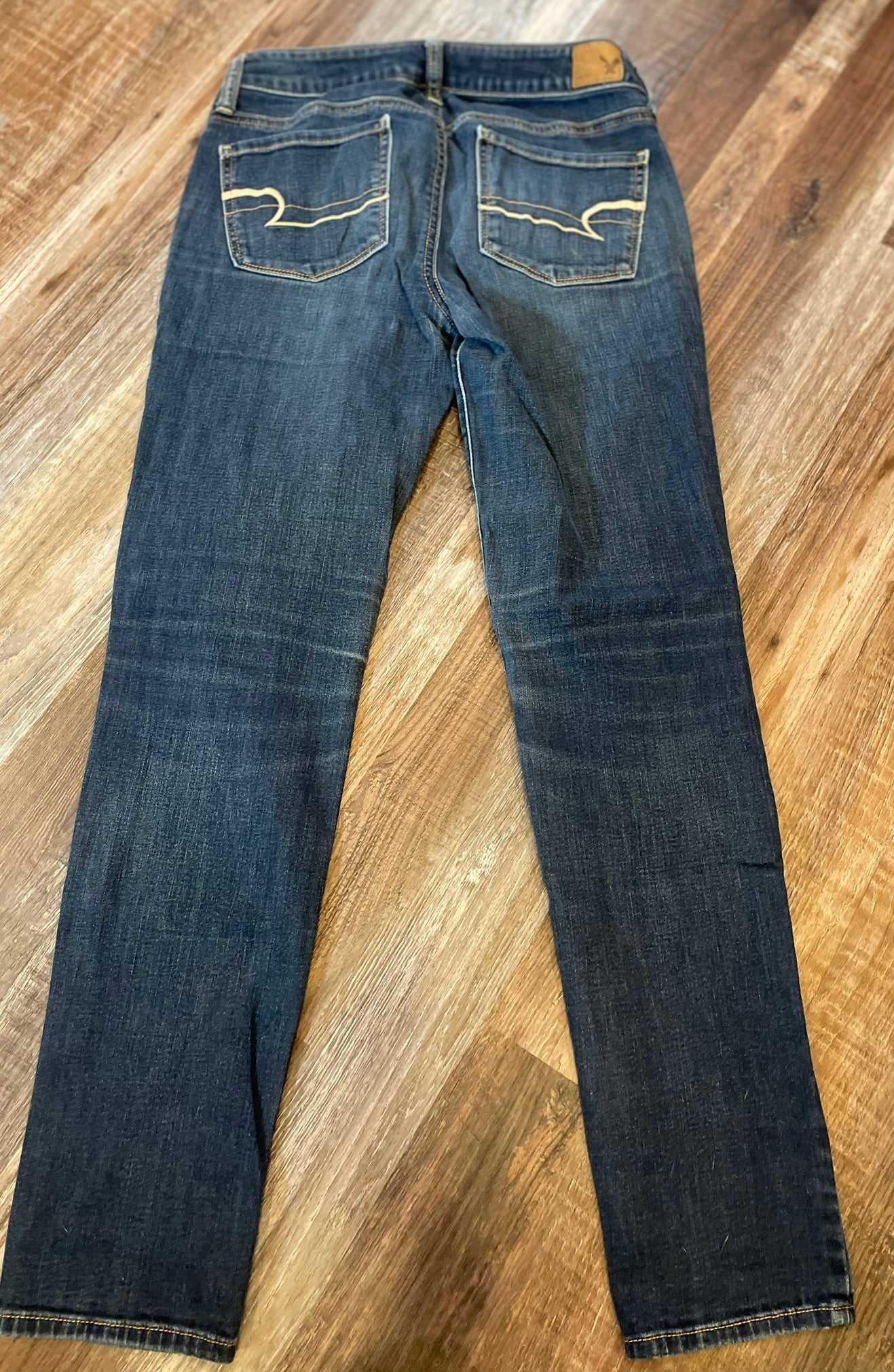 American Eagle Skinny Women’ jeans size 6