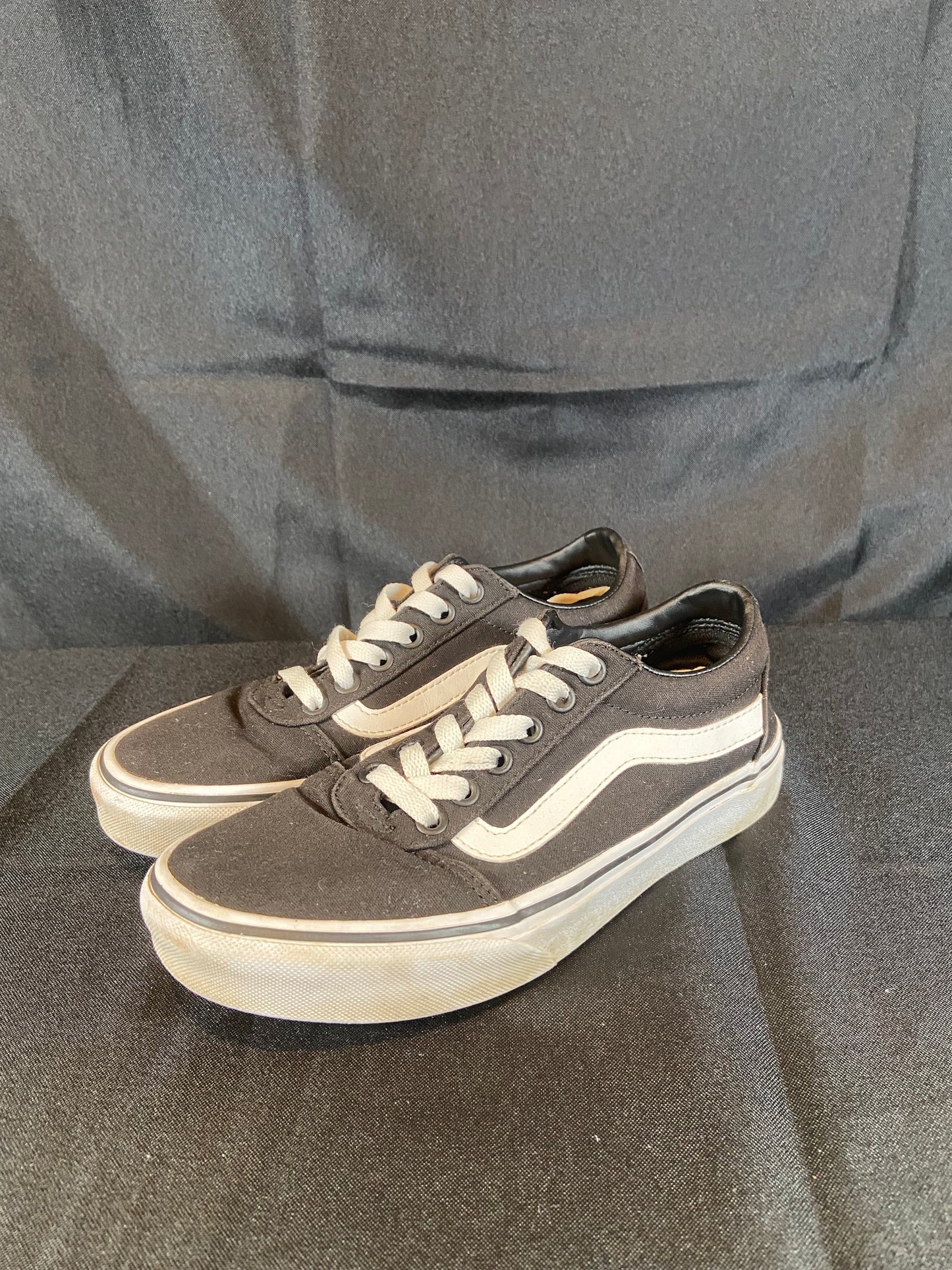 Vans Black & White Lace Up Sneakers Womens size 6