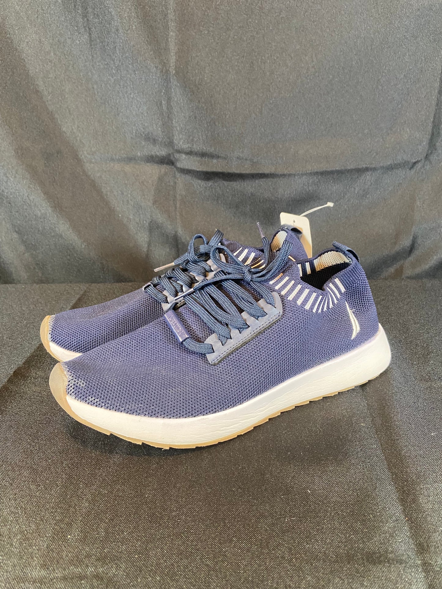 Nautica Blue Memory Foam Pull On Sneakers Women size 8