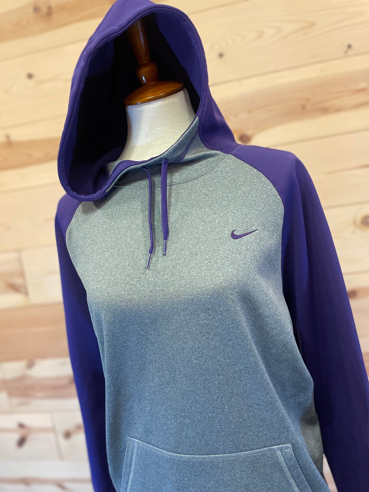 Nike Therma-Fit Grey/Purple Womens Hooded Sweatshirt Size XLarge