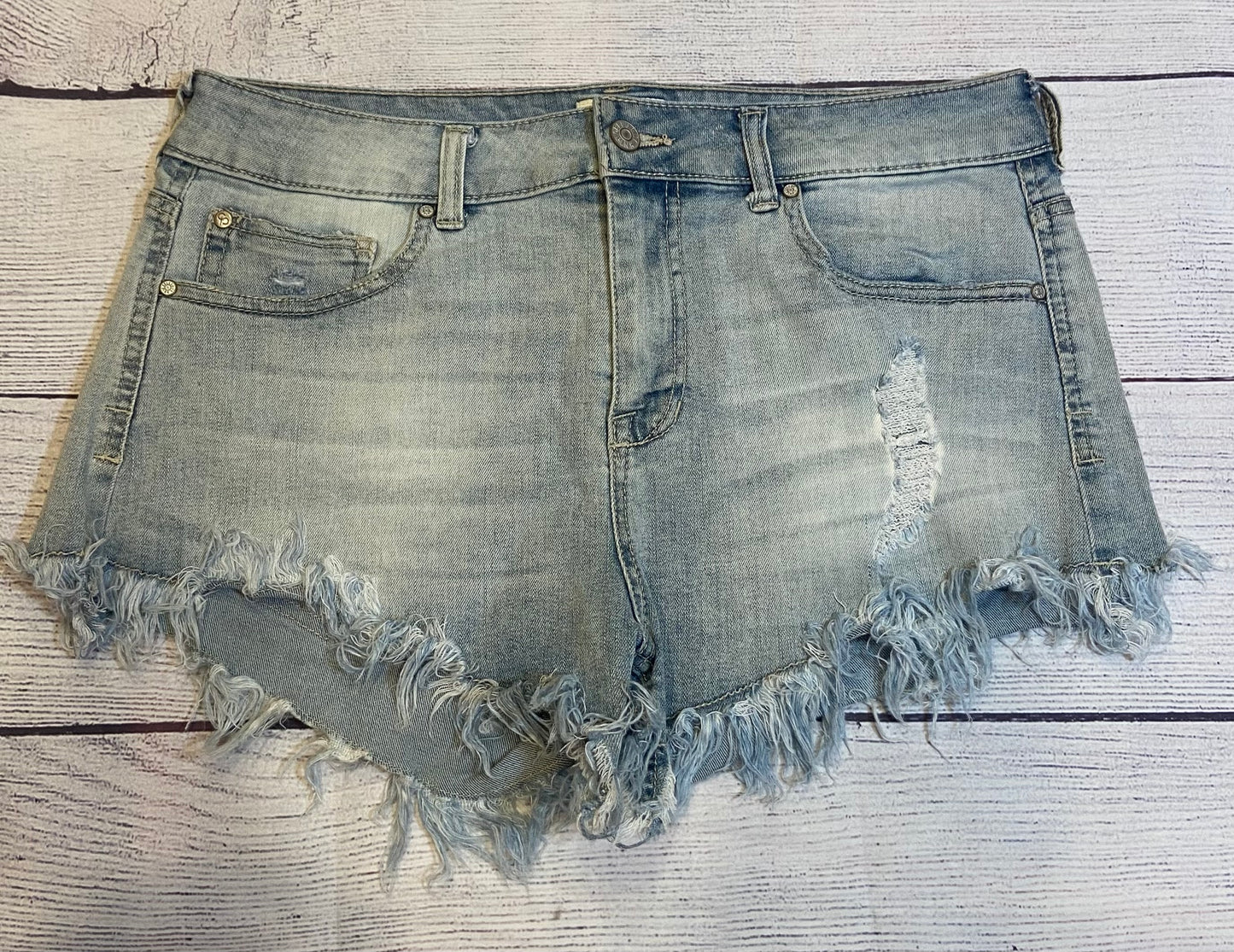 Celebrity Pink Light Jean Shorts size 11 (30”)