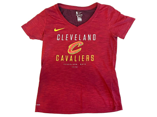 NBA NIKE Tee Cleveland Cavaliers Red Short Sleeve Shirt Women size Small