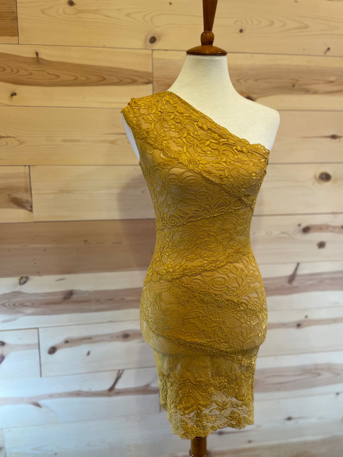 bebe Yellow Floral lace Stretch Fitted Short Dress womens size XSmall Formal