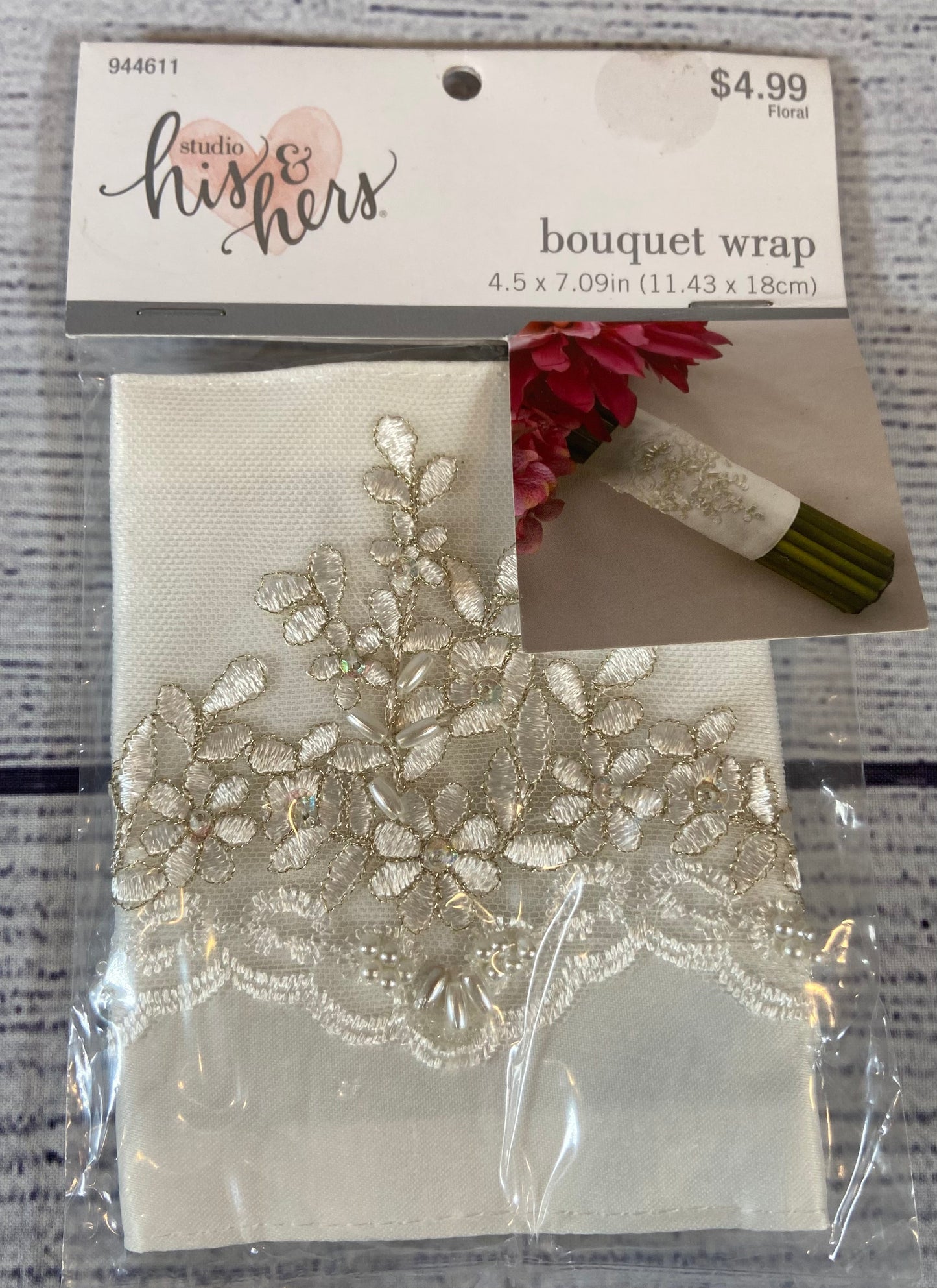 Studio his & hers- Bouquet Wrap White Floral Embroidered & Beaded