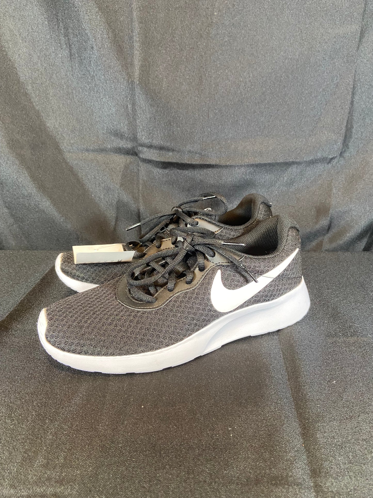 Nike Black Running Shoes NWOB Memory Foam Women size 8.5