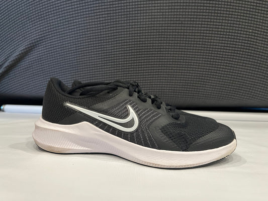 Nike Down shifter Black Sneaker Youth Size 4