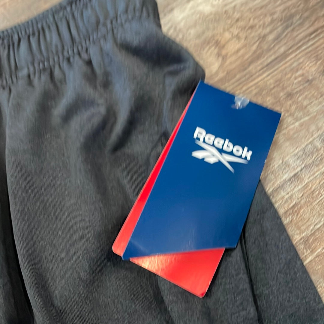 Reebok NEW!! Black Heather Slim 9” Mens Shorts size Medium