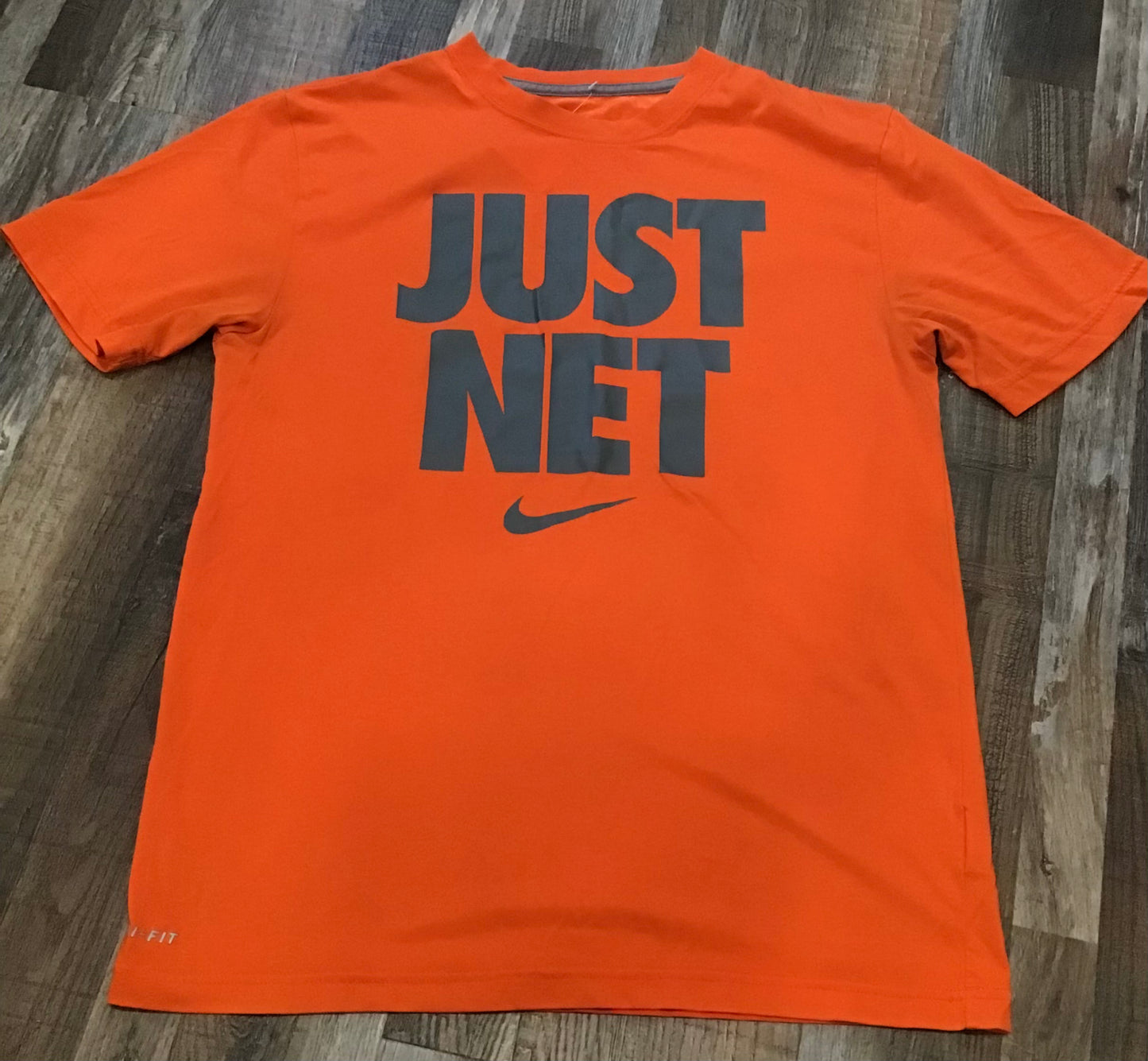 NIKE Basketball “Just Net” Solid Orange short sleeve shirt Mens size medium