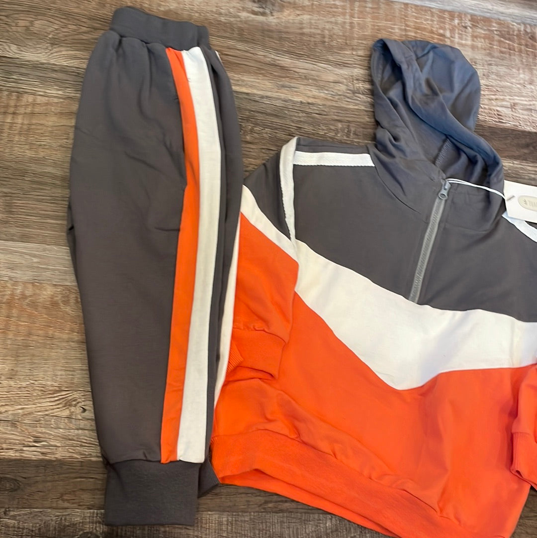 Boutique NEW!! Youth Sweatsuit 1/4 zip hooded sweatshirt & Joggers