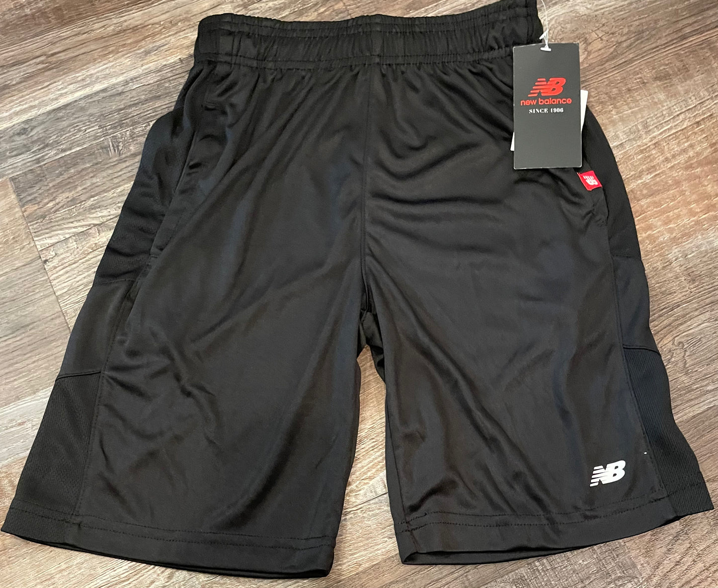 New balance NEW!! Solid Black Shorts Boys size Medium 10/12