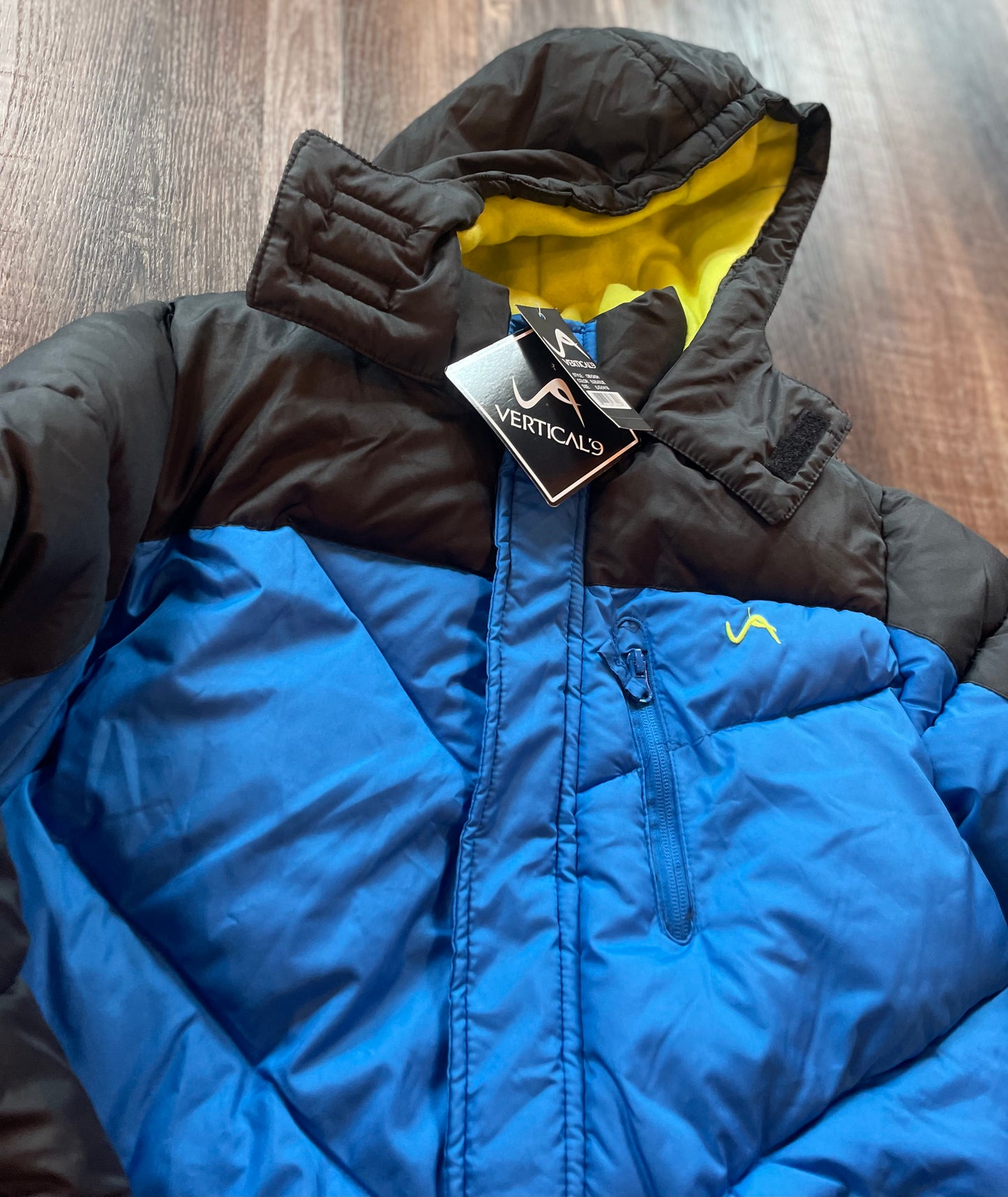 Vertical 9 NEW!! Youth Blue & Black Puffer Coat size Large 14/16