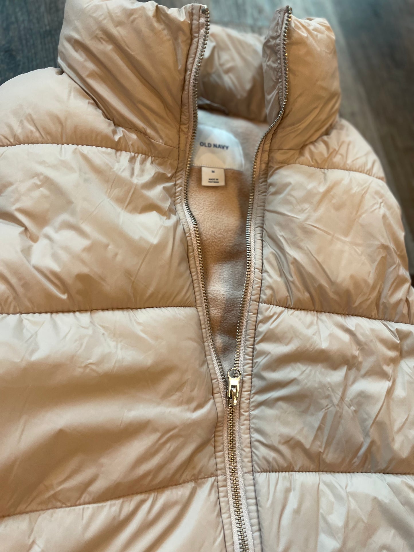 Old Navy Dark Cream Puffy Vest womens size Medium