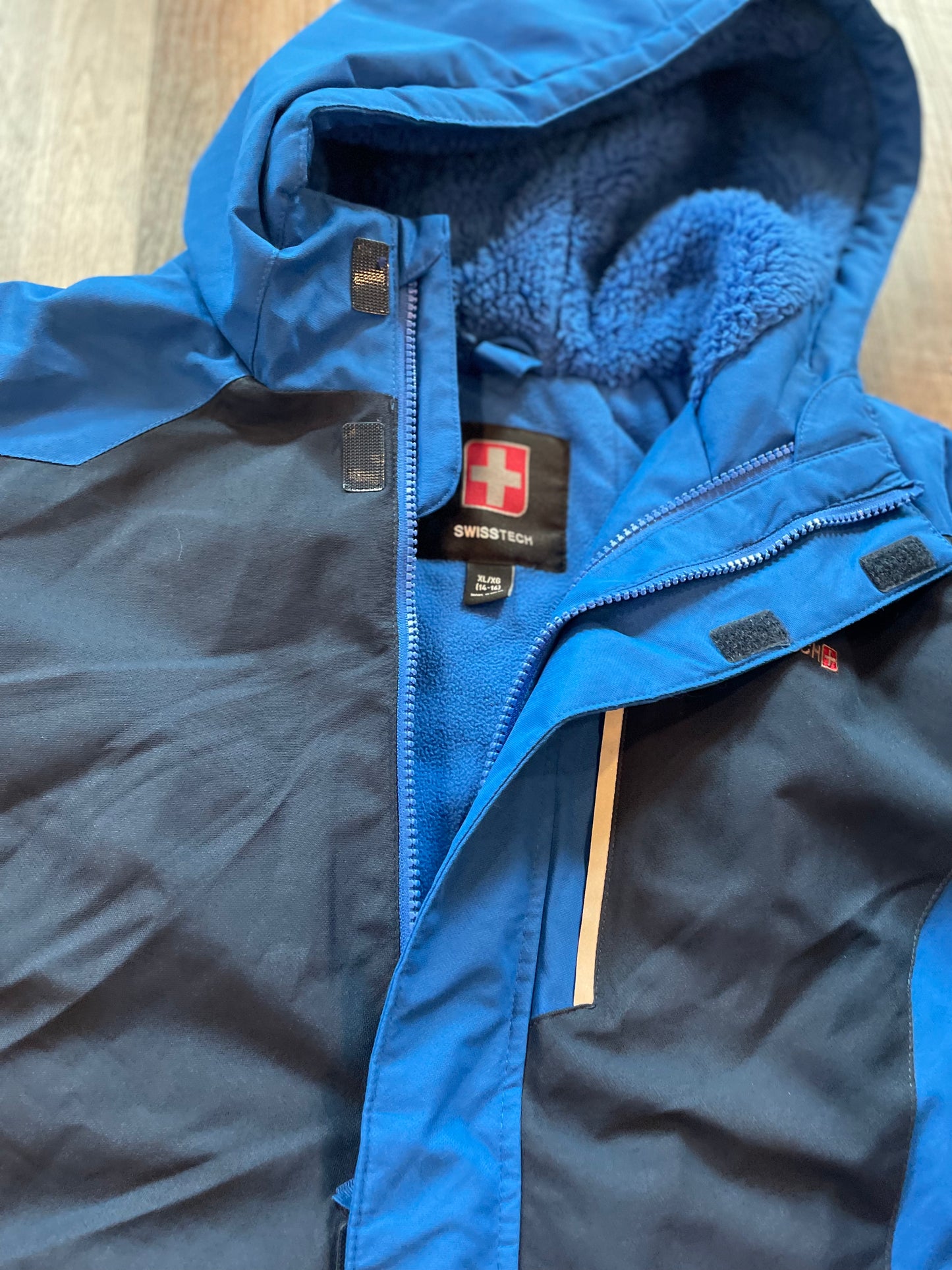 Swiss Tech Blue & Black Boys Youth Coat size XL 14/16