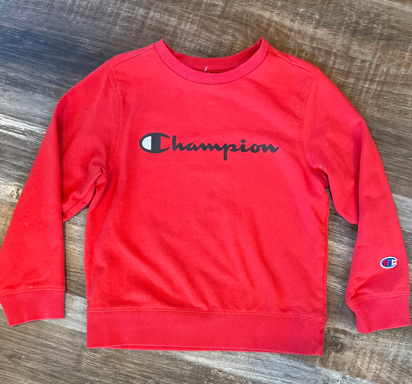 CHAMPION Red crewneck sweatshirt boys Youth size 6