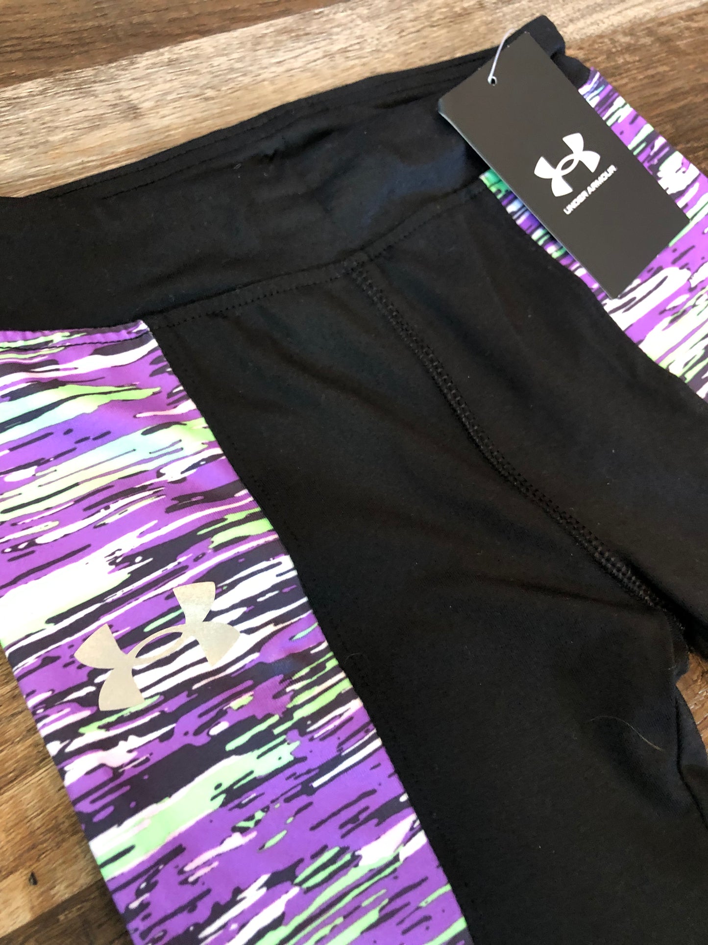 Under Armour Youth Girls Black leggings Youth size 5 NWT