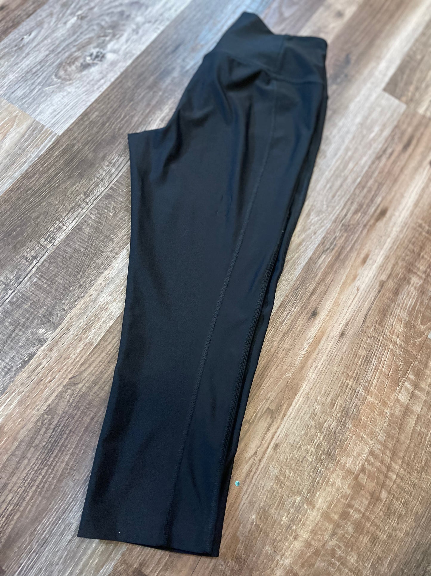 Nike womens black capri pants size small