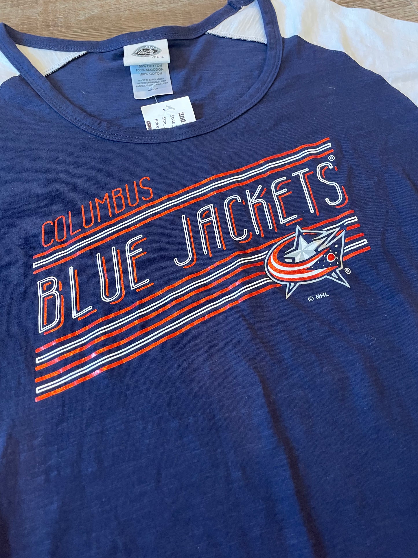 NHL Columbus Blue Jackets women short sleeve shirt size Small