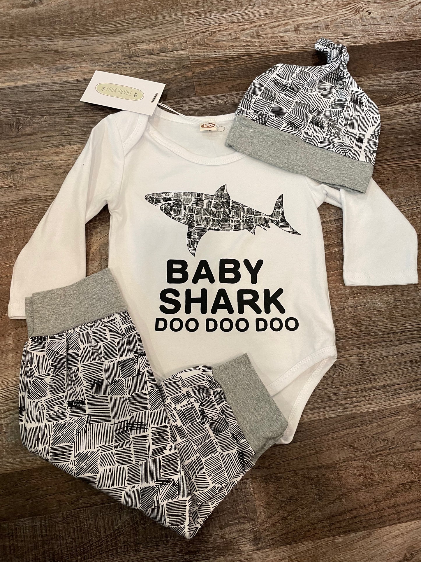 Boutique NEW!!  Infant Baby Shark long sleeve shirt/pants/hat set size 12mtn