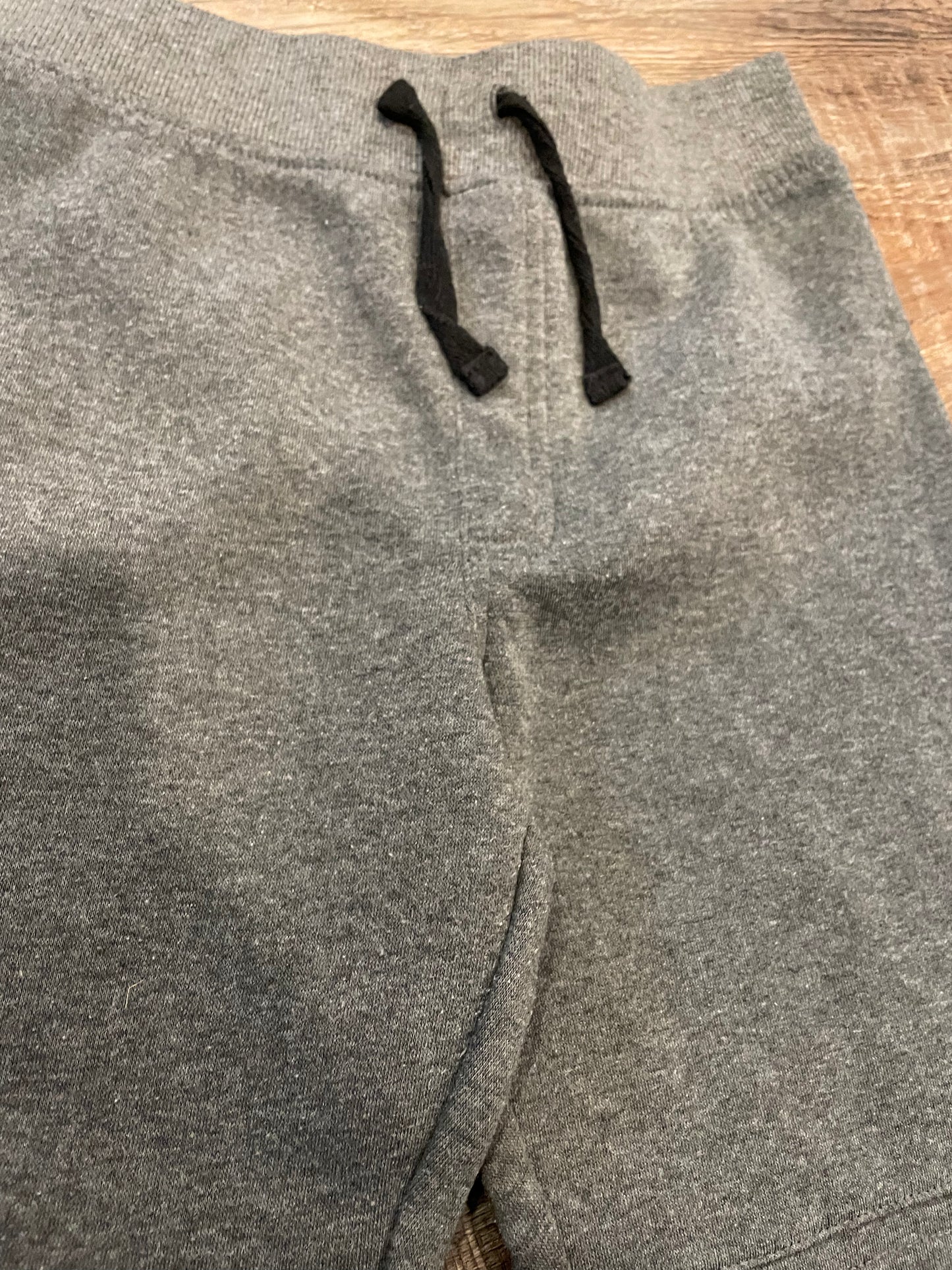 Highlands grey sweatpants joggers boys size Medium 10/12