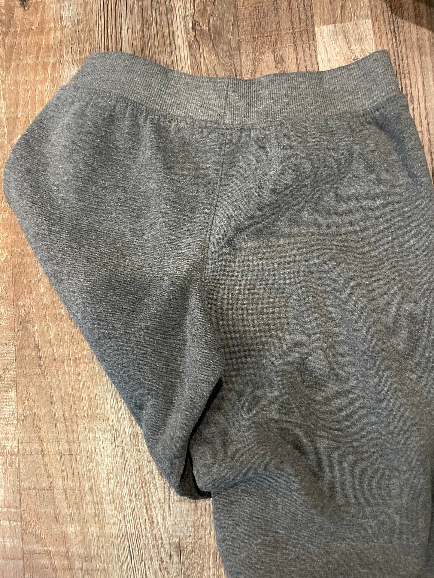 Highlands grey sweatpants joggers boys size Medium 10/12