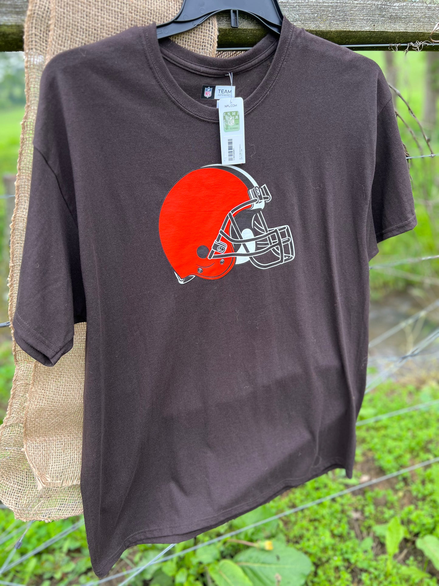 NFL Cleveland Browns Large Orange Helmet adult TShirt XLarge