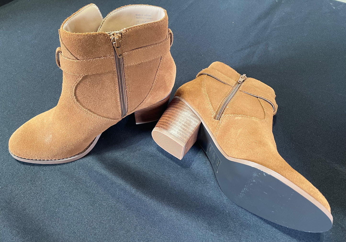 Market & Spruce Tan Short Boots Women Size 7.5 NWOB